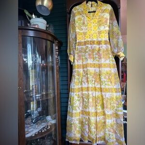 Authentic vintage handmade dress. Size 12 (modern 6/8)